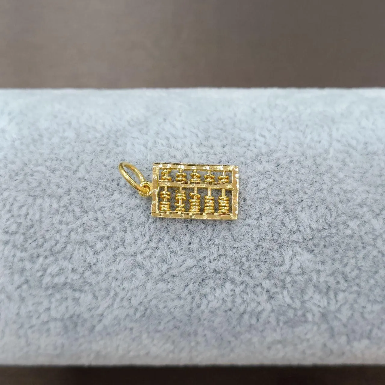 22k / 916 Gold Rectangle abacus pendant