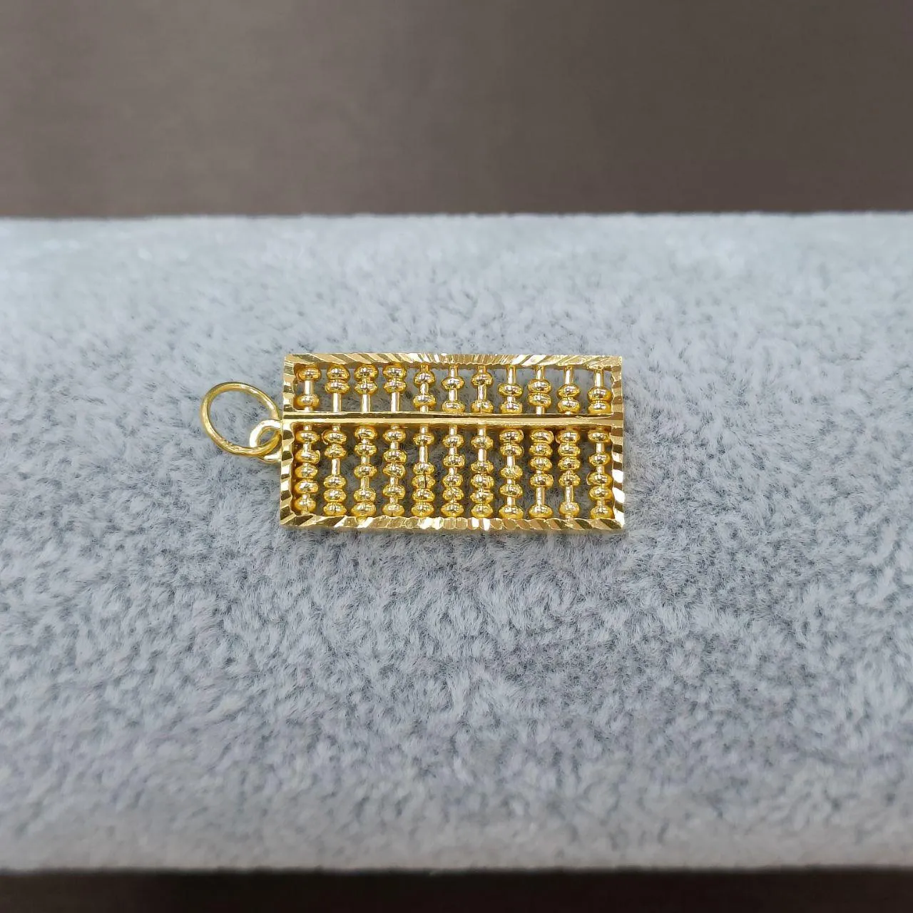 22k / 916 Gold Rectangle abacus pendant