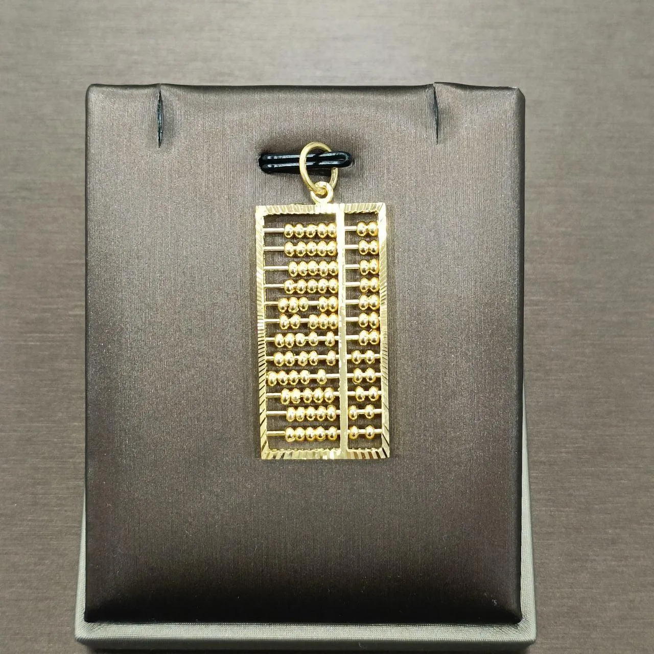 22k / 916 Gold Rectangle abacus pendant