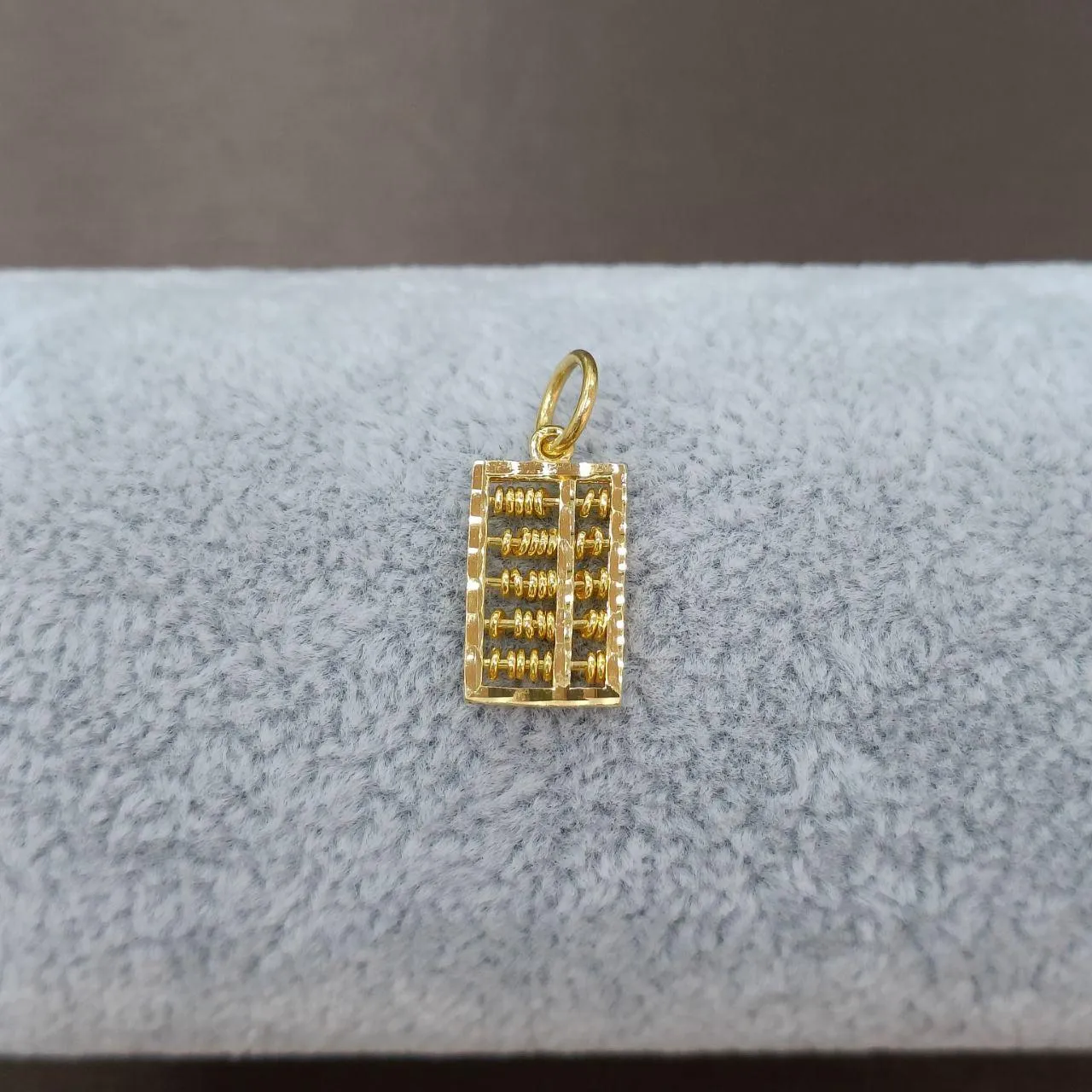 22k / 916 Gold Rectangle abacus pendant