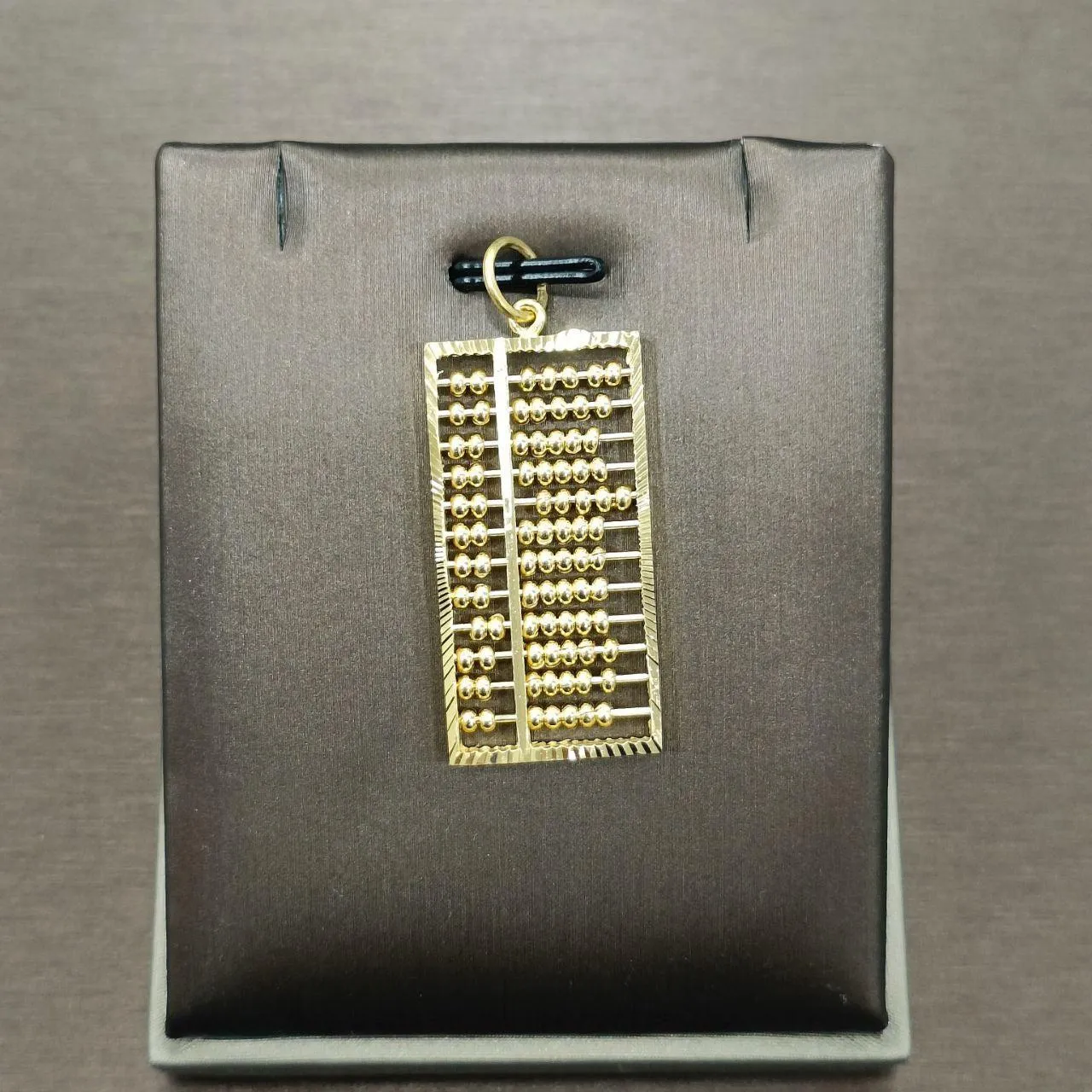 22k / 916 Gold Rectangle abacus pendant