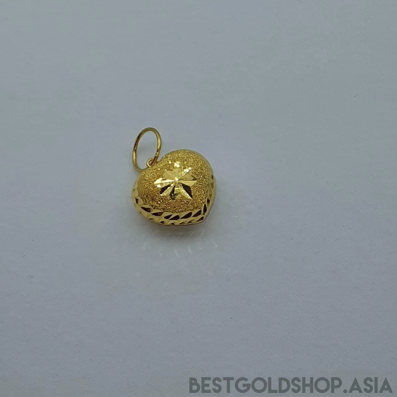 22k / 916 gold sandy heart Large Pendant