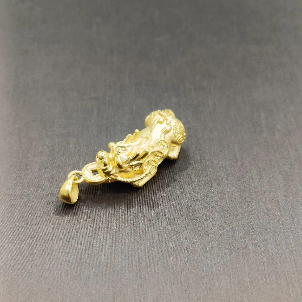 24k / 999 Gold Hollow Pixiu Pendant