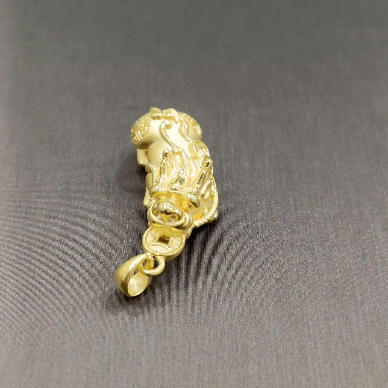 24k / 999 Gold Hollow Pixiu Pendant