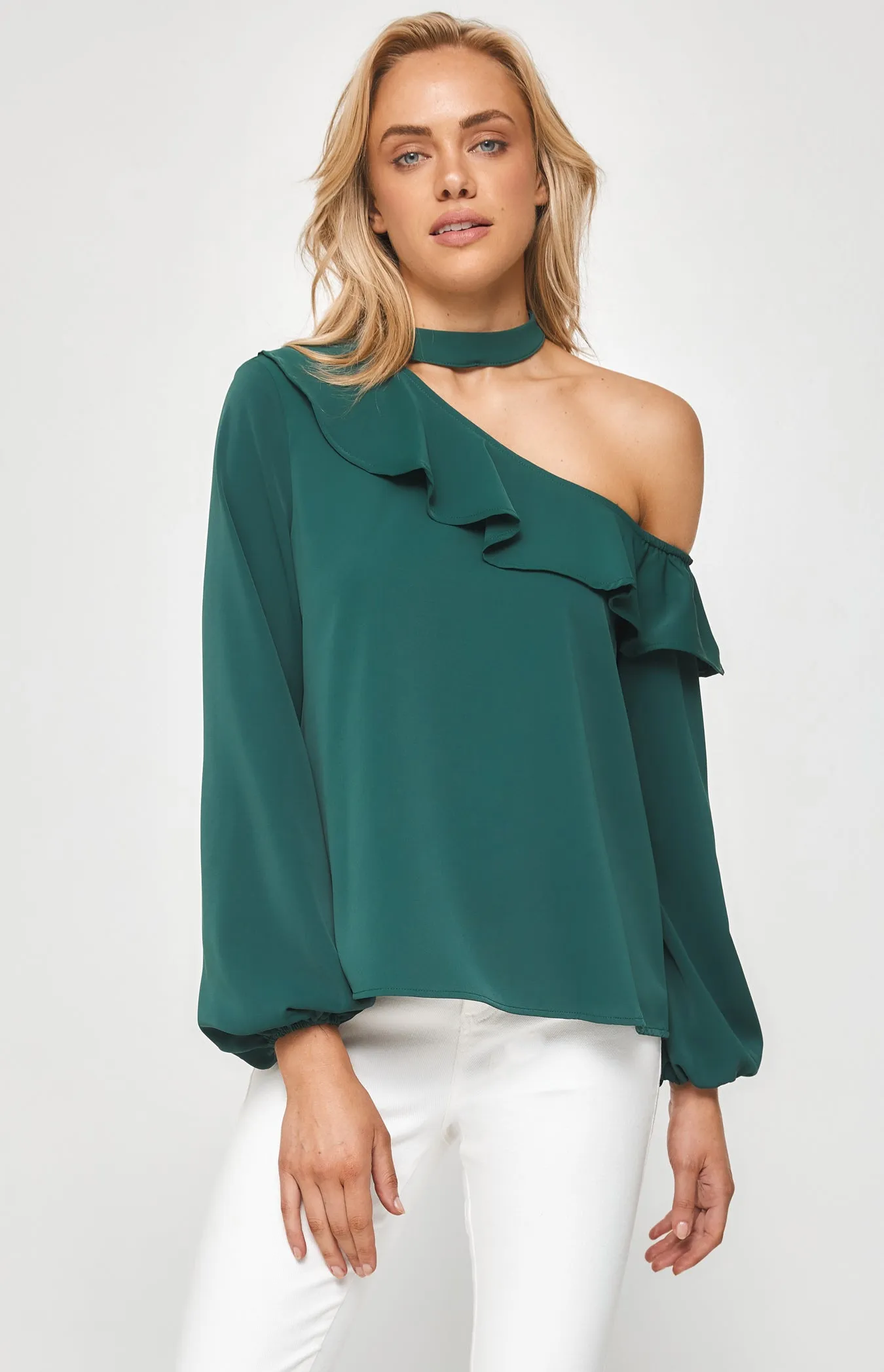 CARLY FRILL NECKLINE TOP