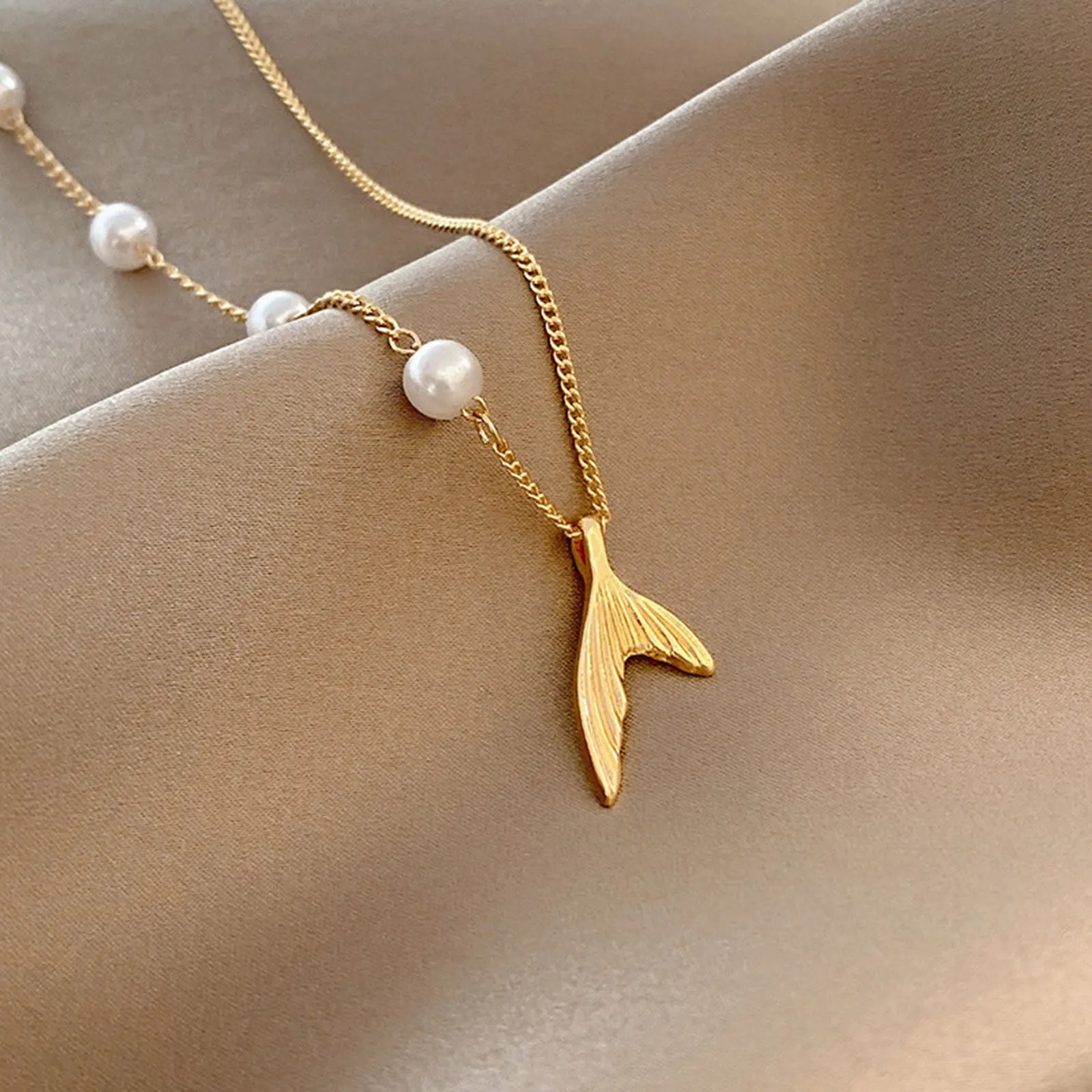 Classic Style Stainless Steel Limited Pearl Minimalist Pendant Necklace