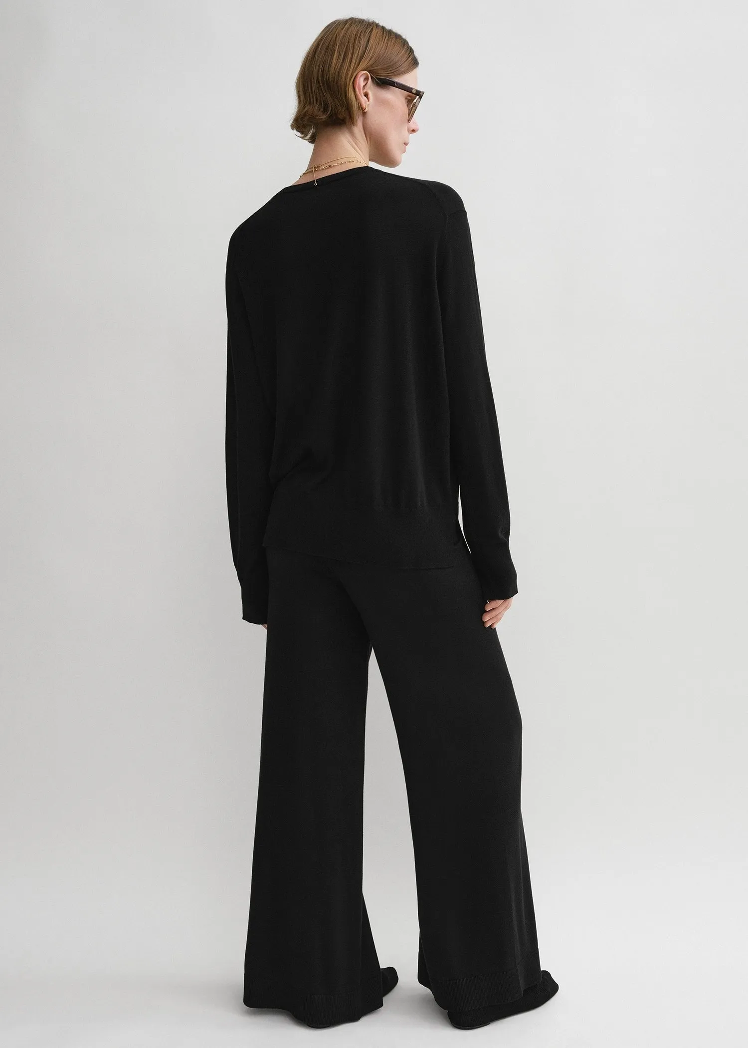 Crew-neck silk cashmere knit black