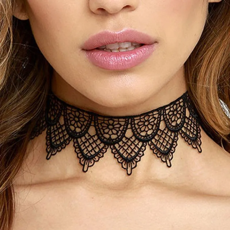 Lacy Behavior Black Choker Necklace