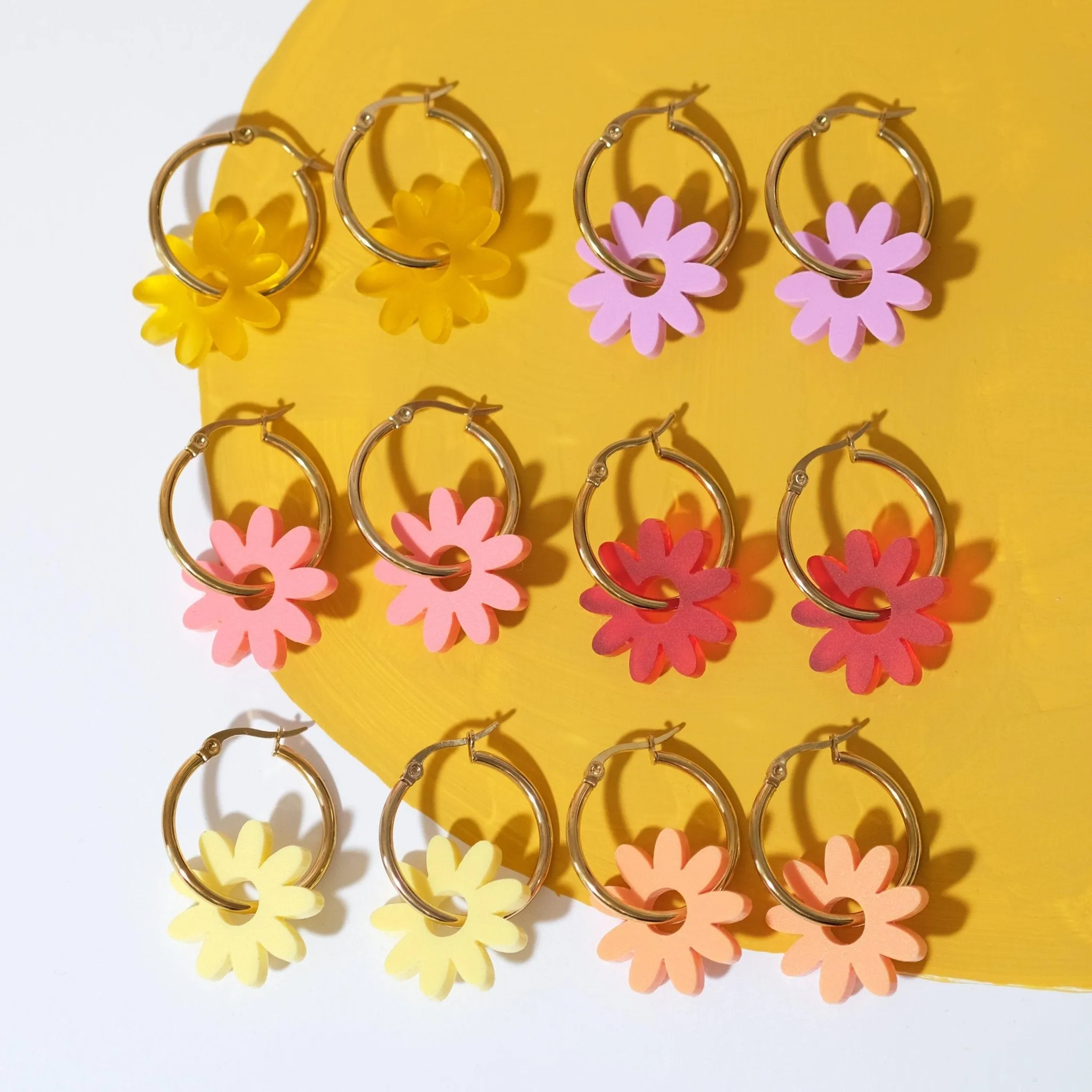 Marguerite Daisy Hoop Earrings in Frosted Amber