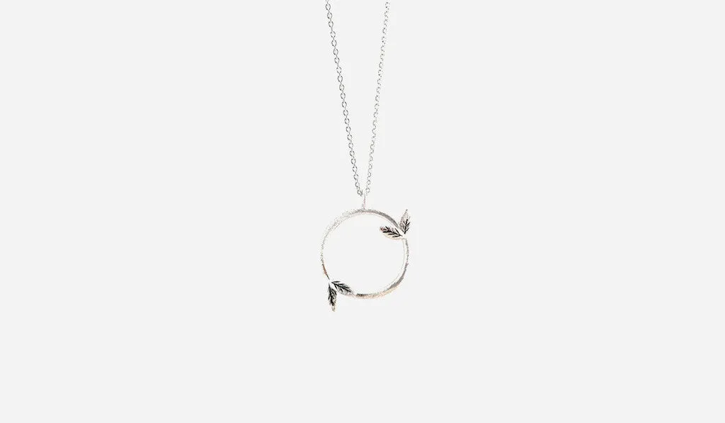 Matte Sterling Silver Vine Circle Necklace 18"