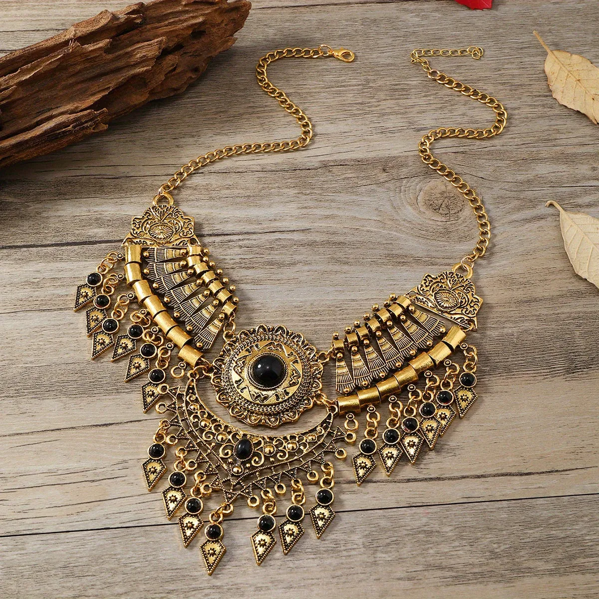 Multilayer Vintage Style Chunky Necklace With Tassel Pendant Clavicle Chain Women's Ethnic Style Necklace