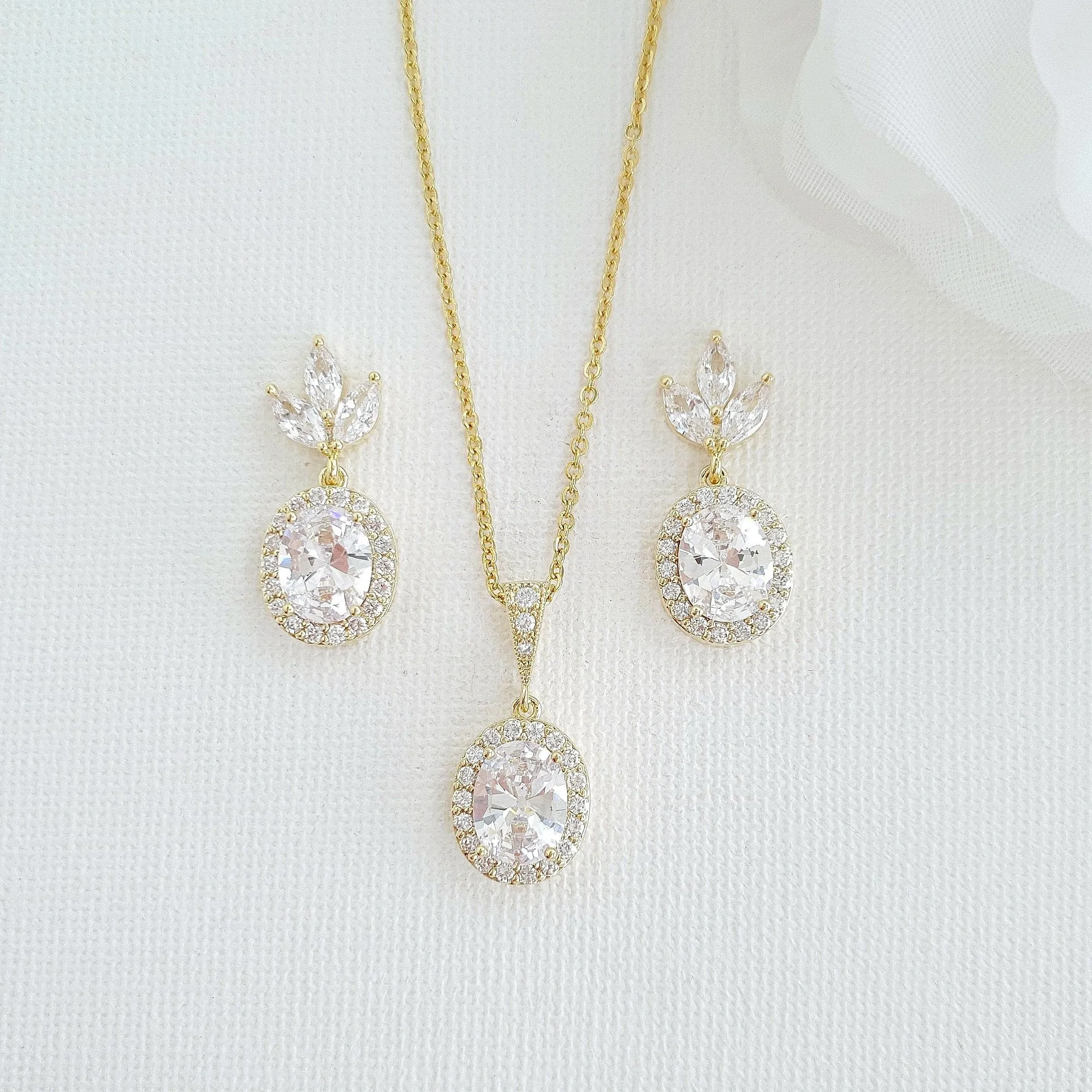 Oval Bridal Jewelry Set-Emily