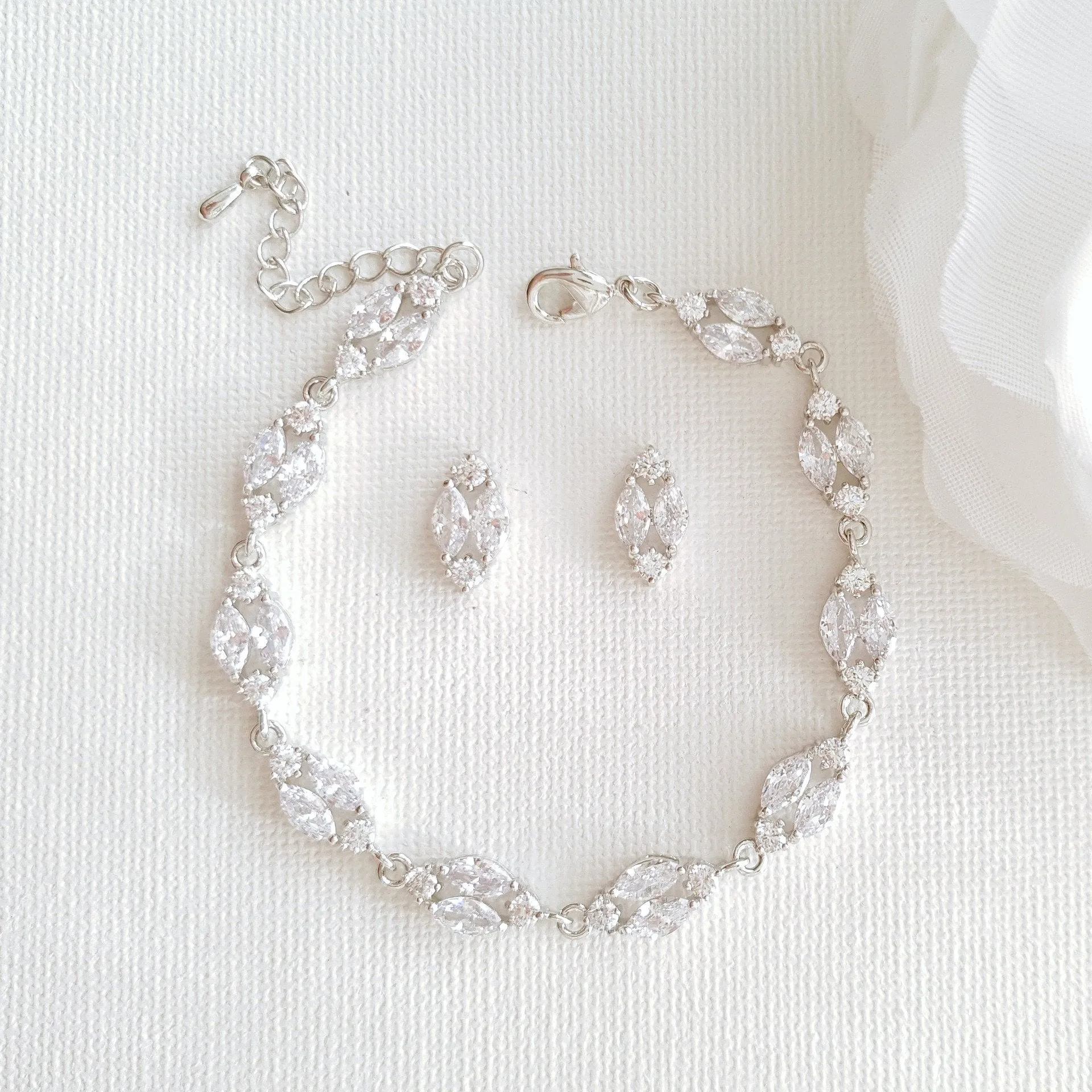 Small Stud Earrings Bracelet Set- Hayley