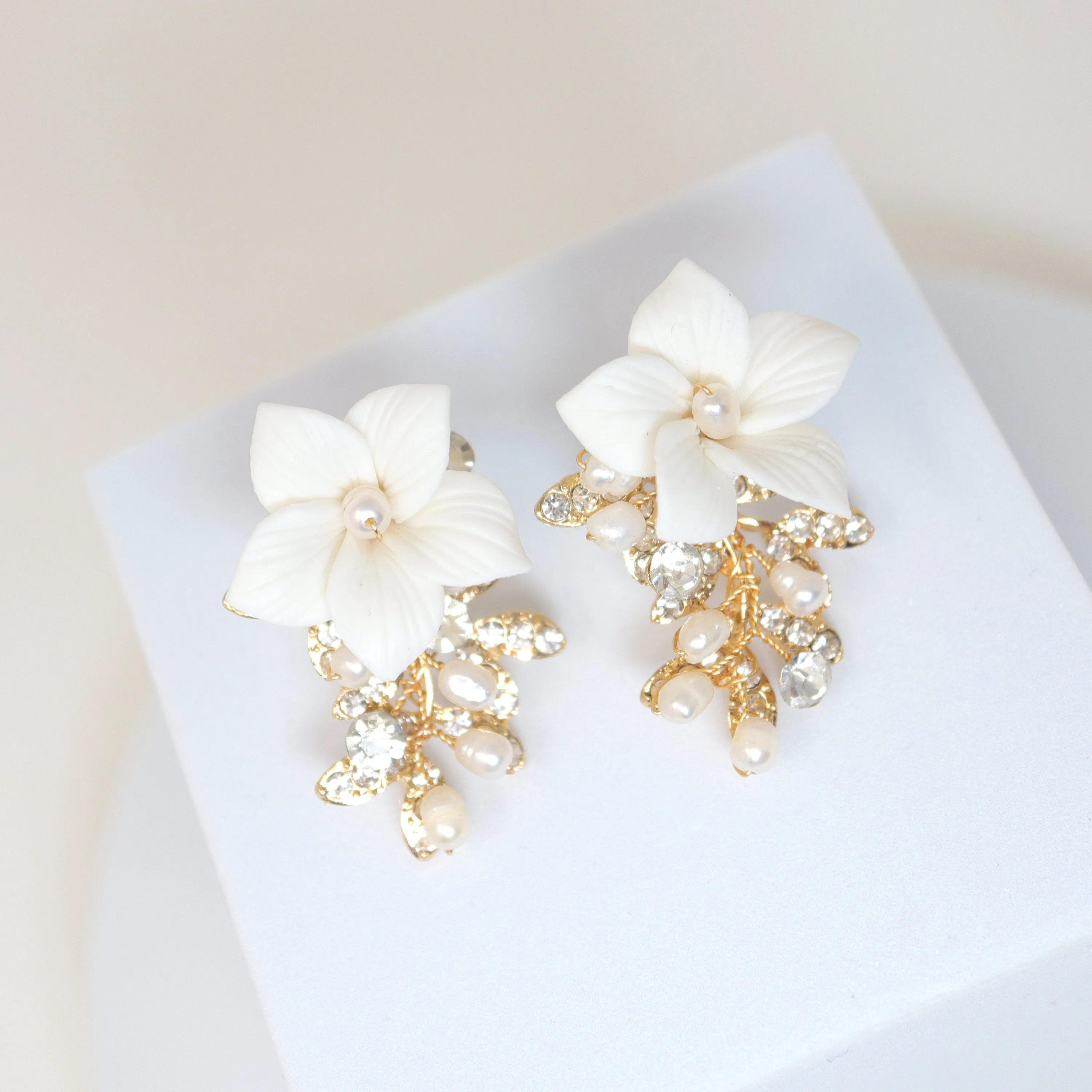 Swarovski Crystal Enchanted Ceramic White floral Bridal Earring, Bridal Earrings, Dangle earring, Natural Cultured Pearl Earring